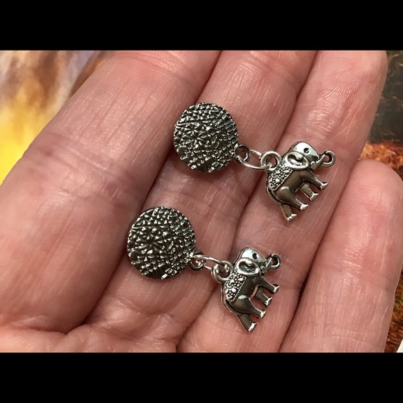 Elephant silver earrings stainless steel boho new - Picture 6 of 7